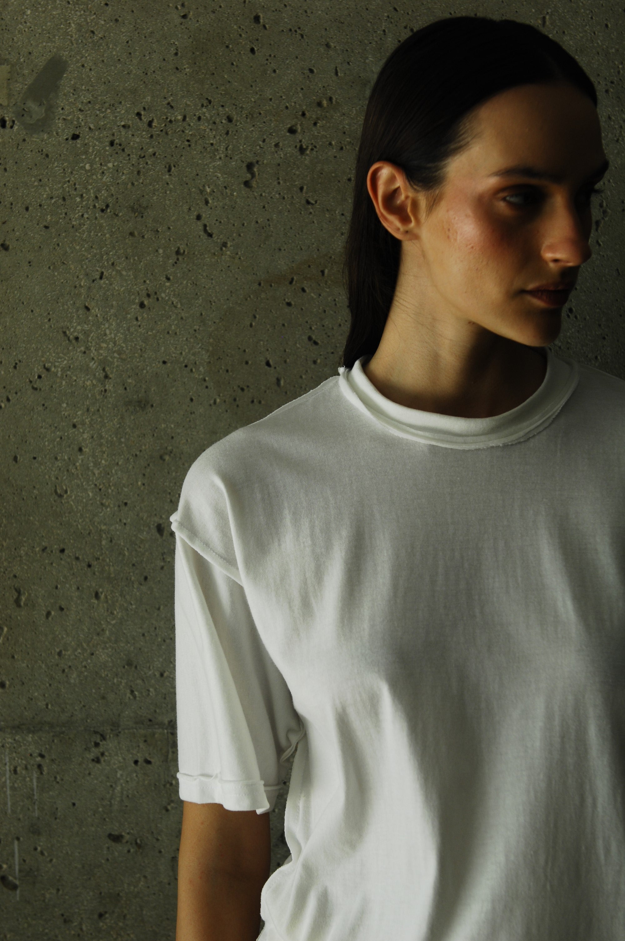 sana white tshirt close up on details